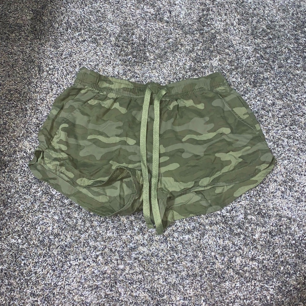Low Rise Soft Shortie Camouflage Print
